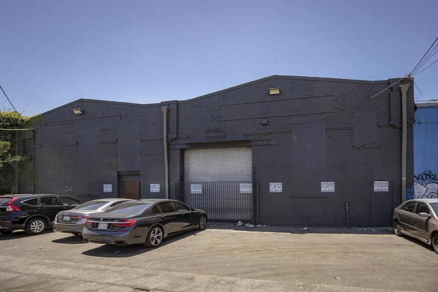 NEWLY RENOVATED ARTS DISTRICT WAREHOUSE 2028 Bay St photo 3