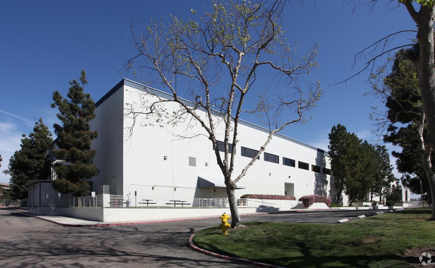 Building 3 photo 3