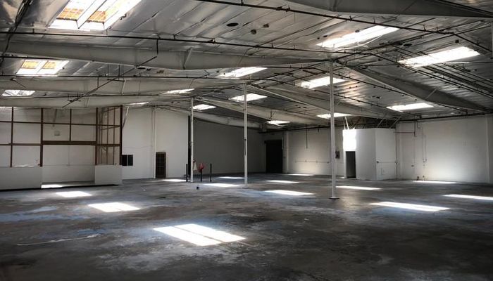 Warehouse Space for Rent at 5207-5221 W Jefferson Blvd Los Angeles, CA 90016 - #2