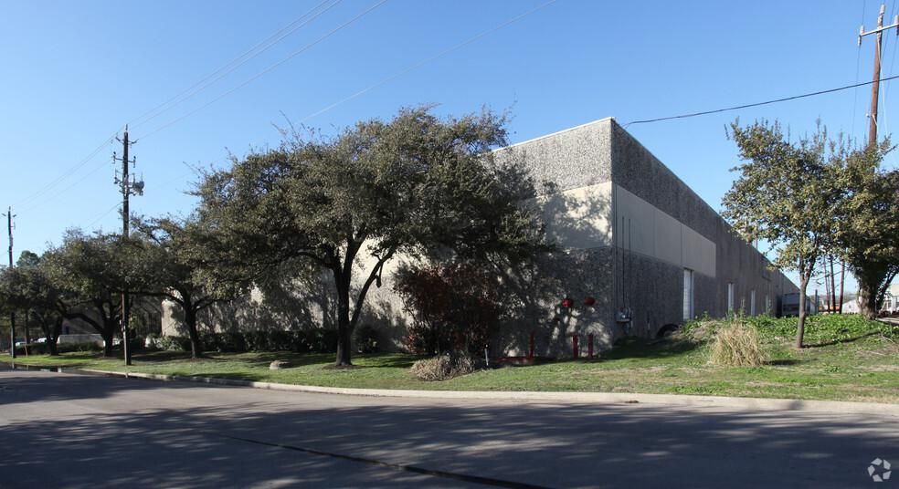 8711 Citypark Loop photo 4