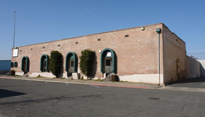 Warehouse Space for Rent at 400 N Johnson St Visalia, CA 93291 - #2