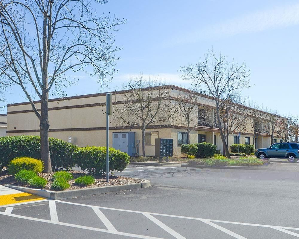 Oak Manor Industrial Park I photo 2
