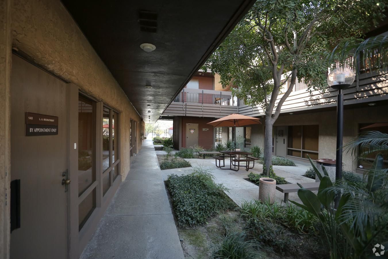 Bldg 2 photo 2