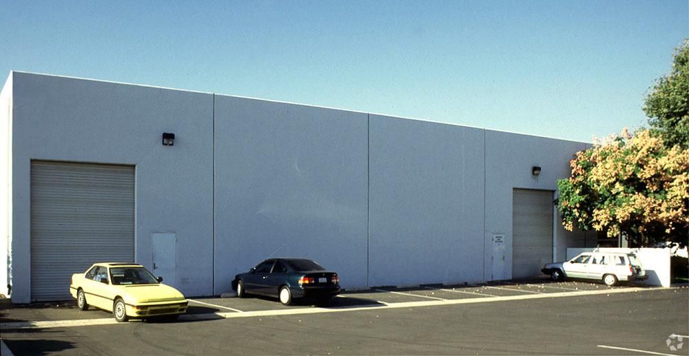 Bldg 10 photo 2