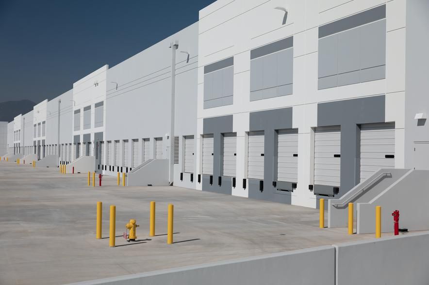 LogistiCenter at Rialto 1642 W Miro Way photo 4