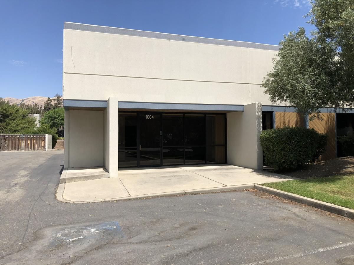 Flex Property For Lease photo 2