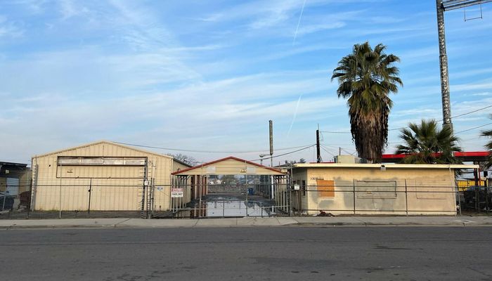 Warehouse Space for Rent at 1308 W Iota Fresno, CA 93728 - #8