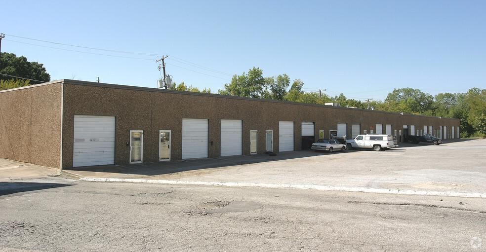Davestates Industrial Park 2301-2321 Blue Smoke Ct N photo 3