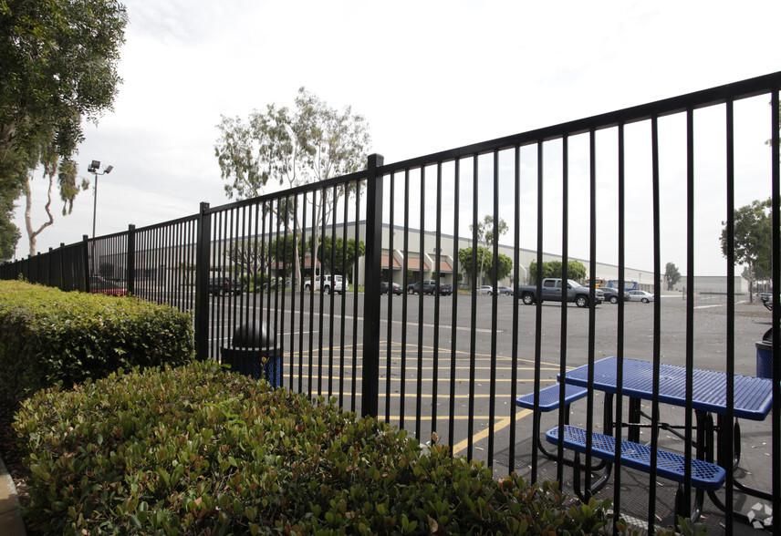 SFS Logistics Center 9400-9500 Santa Fe Springs Rd photo 2