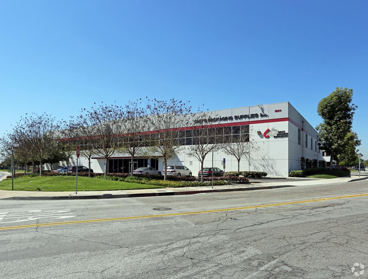 Multiple Spaces Property For Lease photo 2
