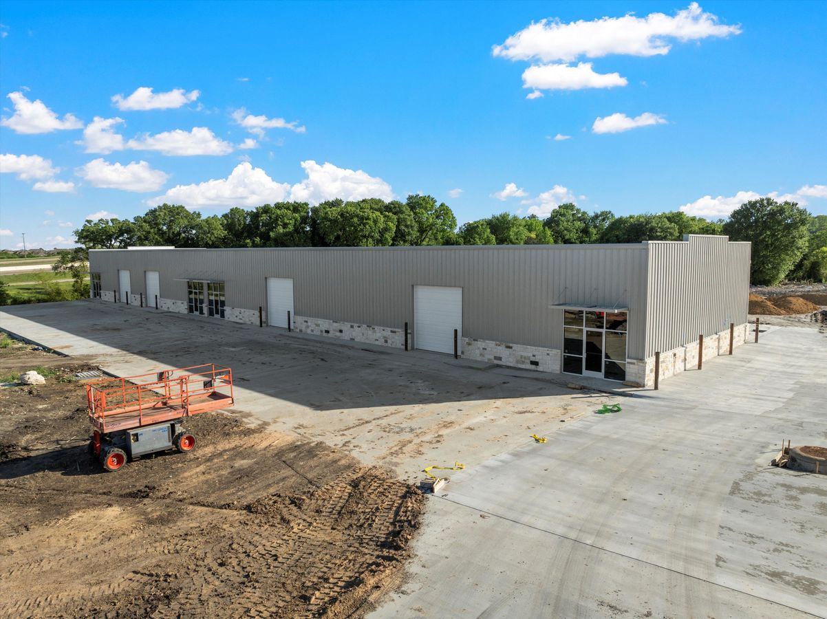397 Enterprise Blvd photo 3