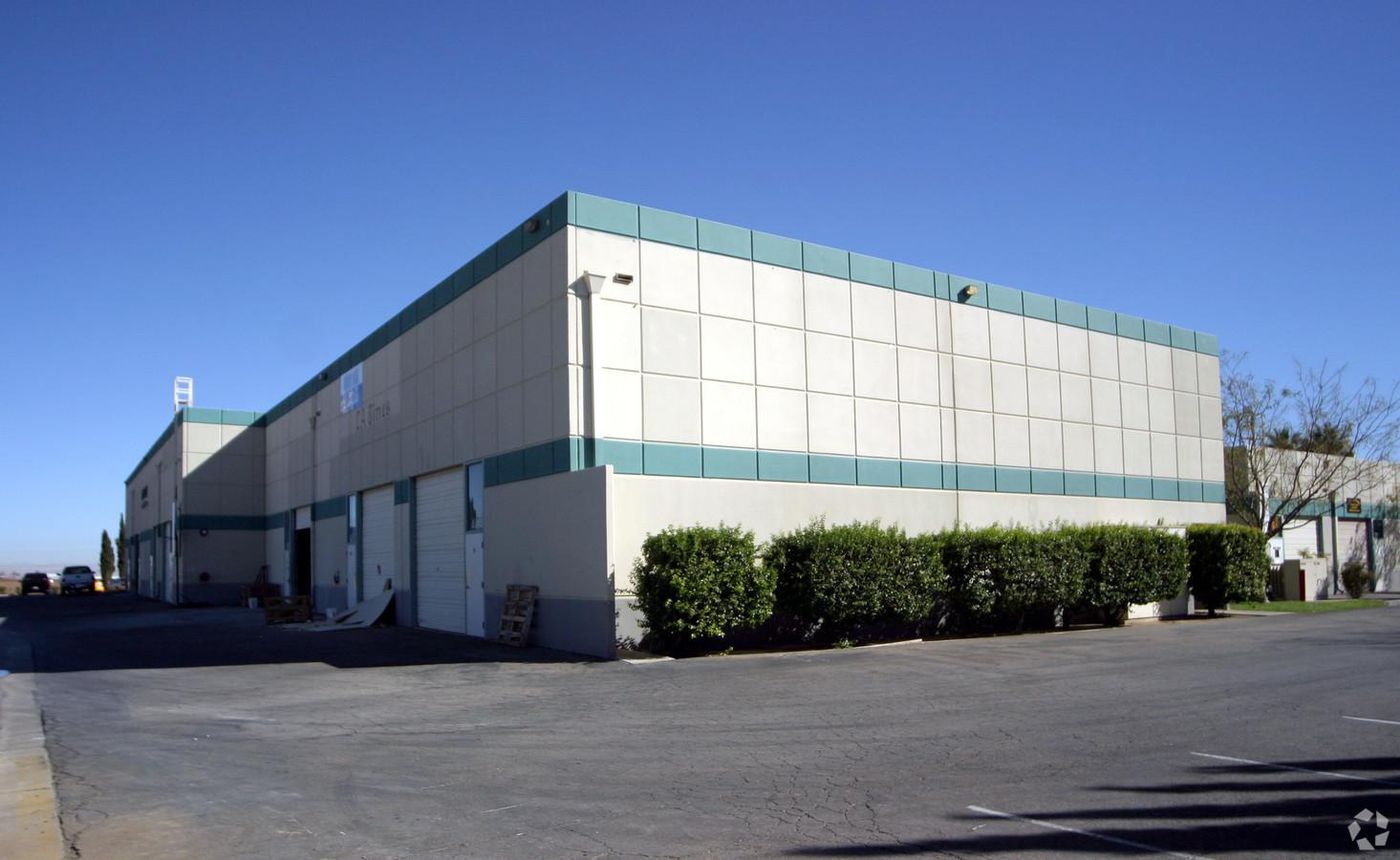 Bldg A photo 3