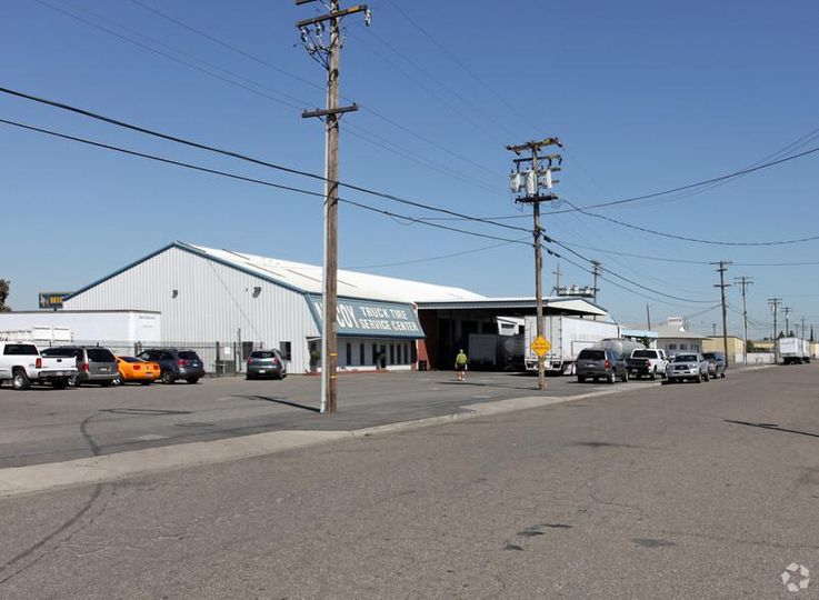 Lone Palm Industrial Park 1413 Lone Palm Ave
