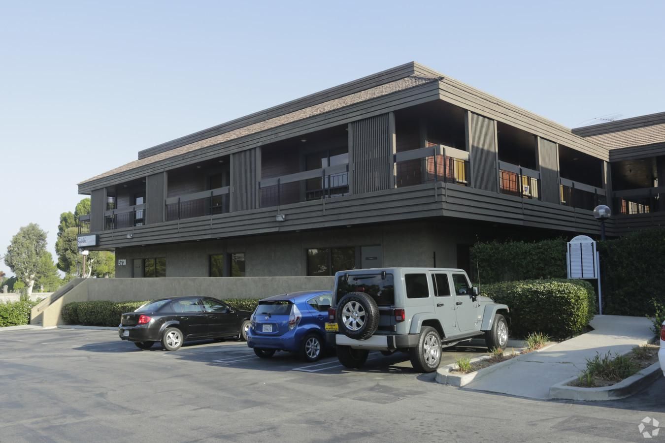 Bldg 5 photo 4