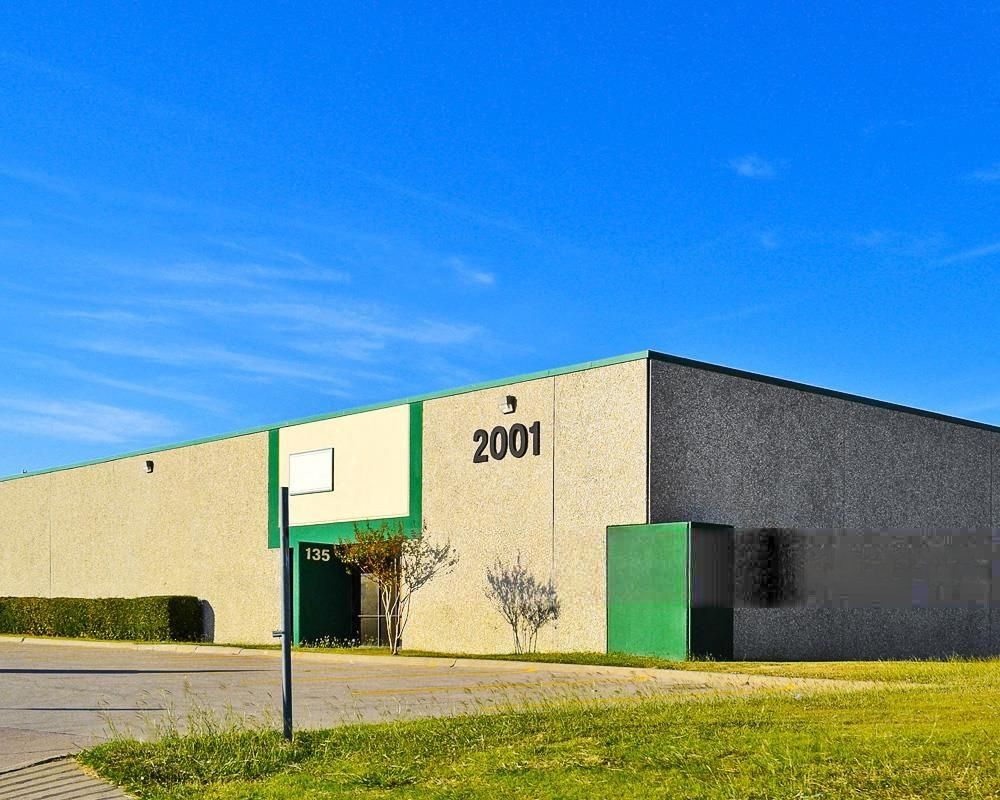 611 Magic Mile Road & 2001 East Randol Mill Road photo 2