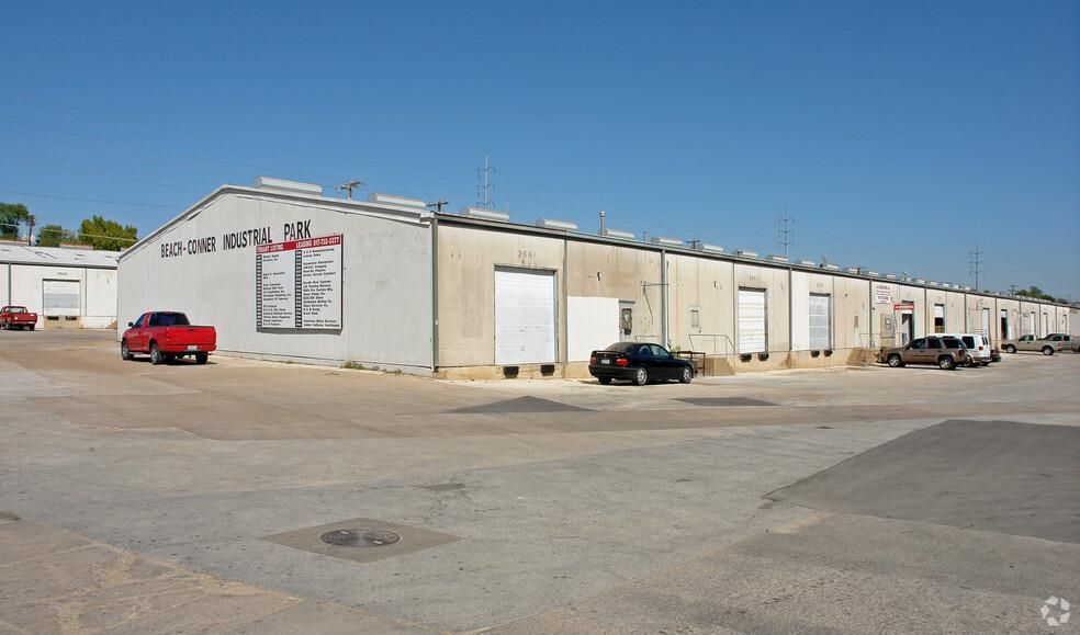 Beach Conner Industrial Park 2641-2659 Ludelle St photo 3