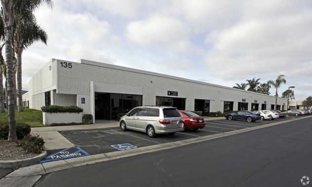Los Vallecitos Business Center