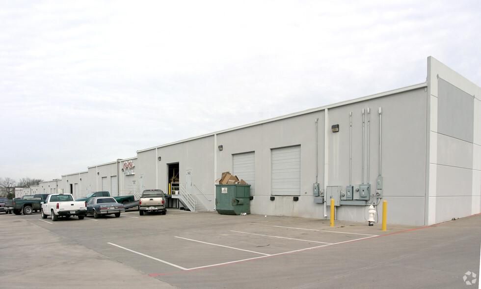616-642 E Centre Park Blvd photo 2