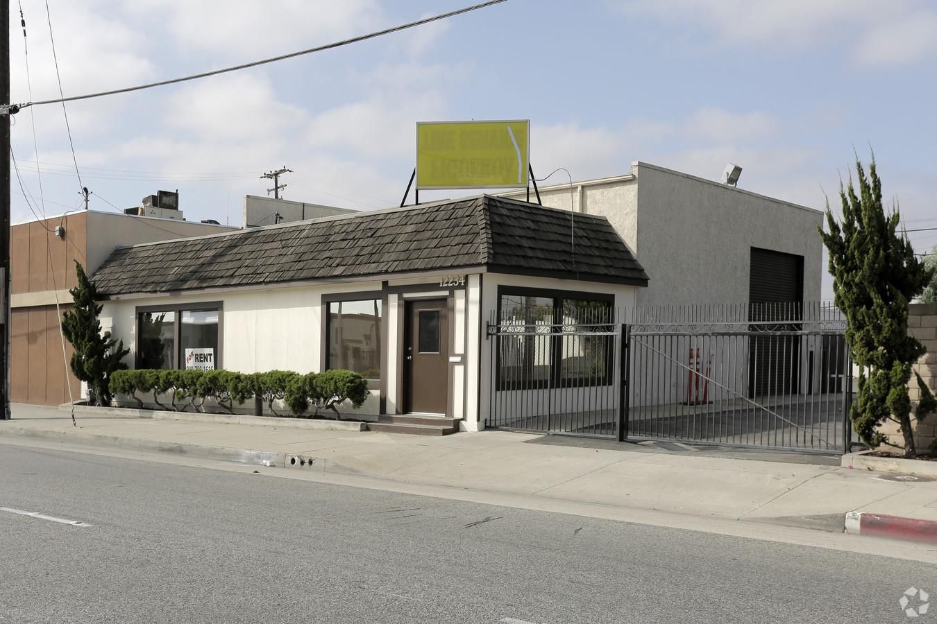 Industrial Property For Lease photo 1