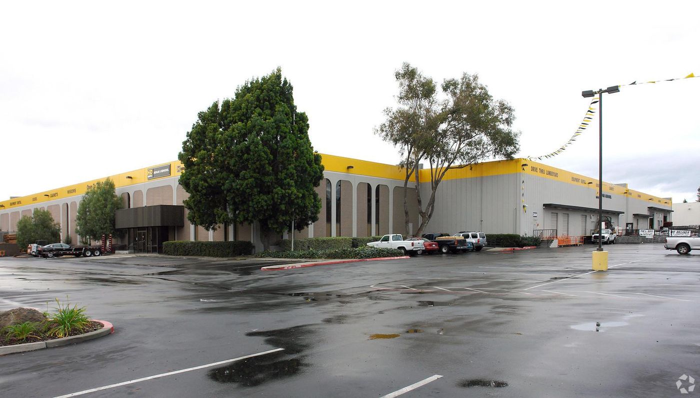 2800 Kifer Rd photo 1