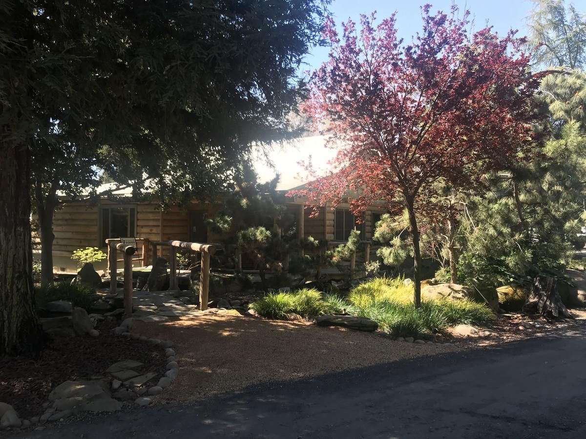 4363 N Valentine Ave photo 1