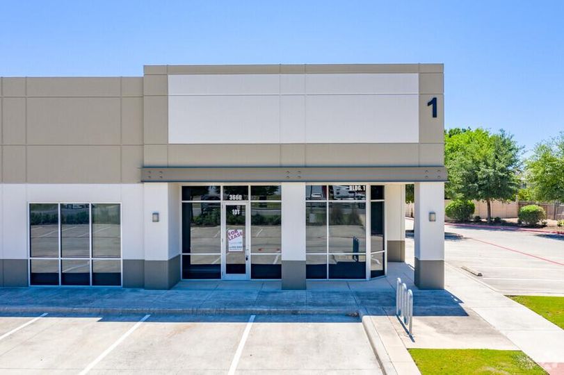 Thousand Oaks Distribution Center 3660 Thousand Oaks Dr