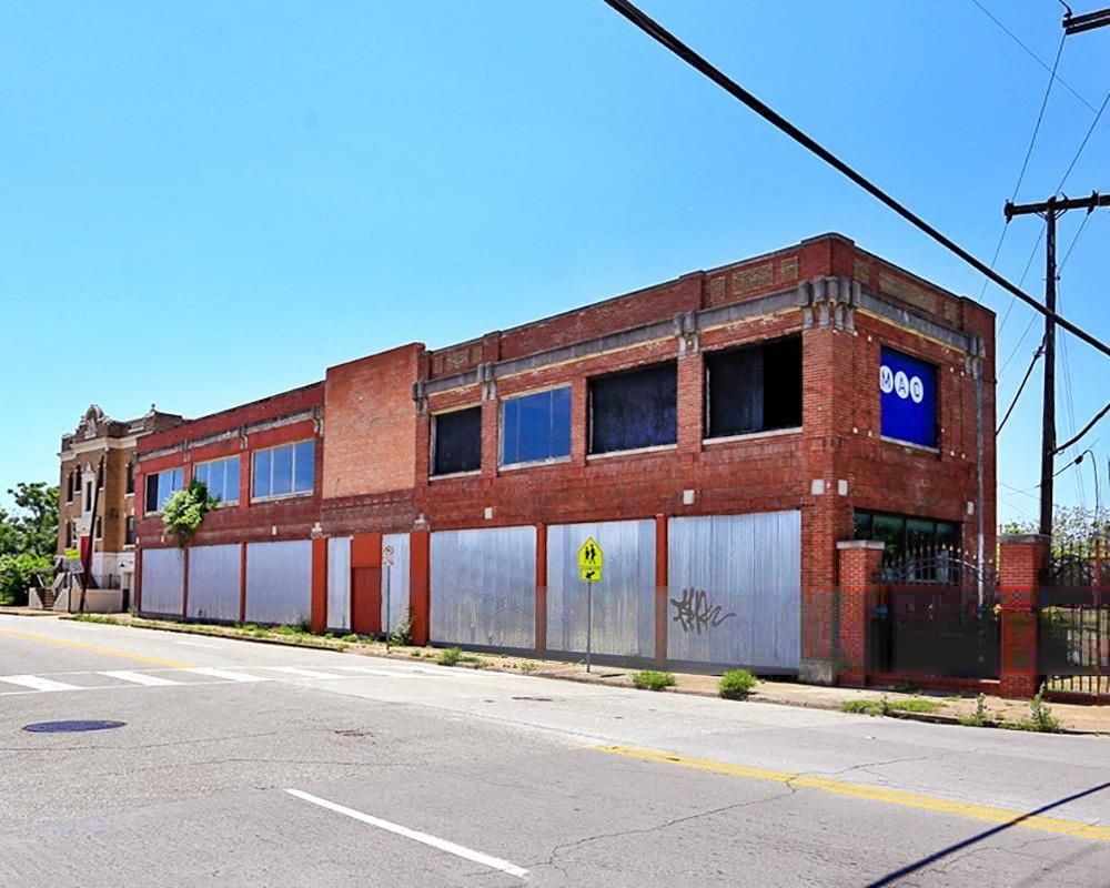 1601 South Ervay Street photo 3