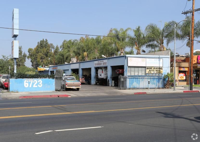 6723 Reseda Blvd photo 3