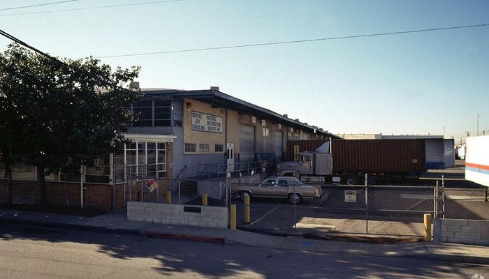 Warehouse Space for Rent at 2615 S Bonnie Beach Pl Los Angeles, CA 90058 - #4