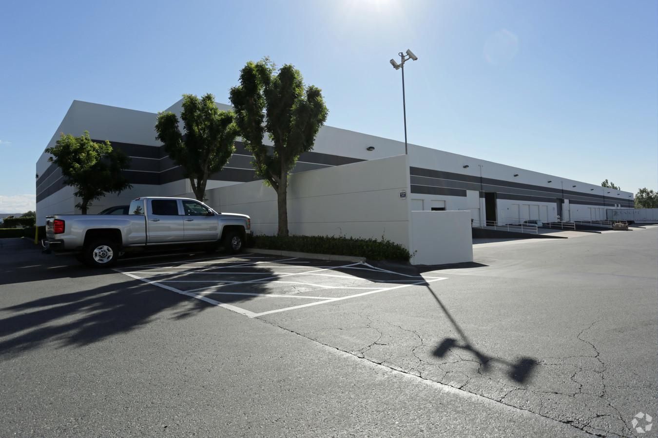 Bldg 1 photo 4