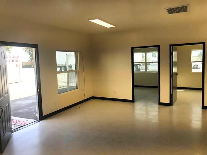 Completely Renovated Facility: Must See! 4338 E Washington Blvd photo 3