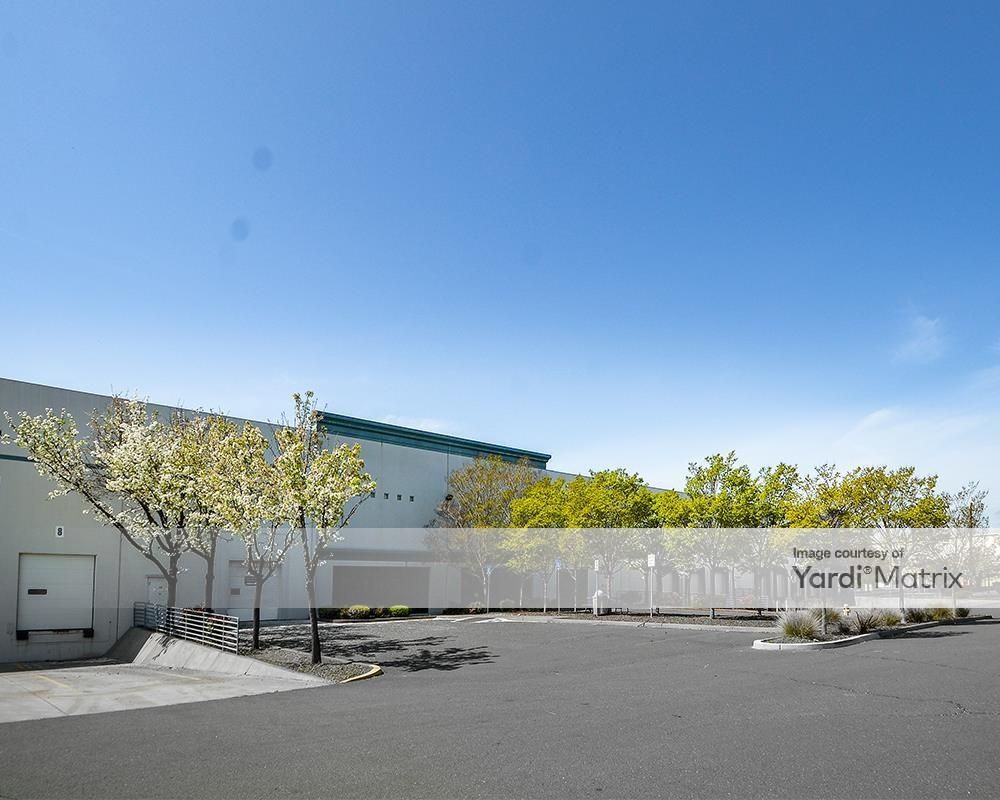 770 Skyway Court photo 3