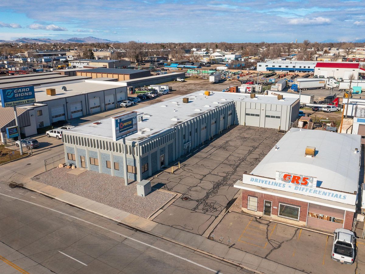 12,000 SF Showroom/Warehouse Ideal for Automotive Use photo 2