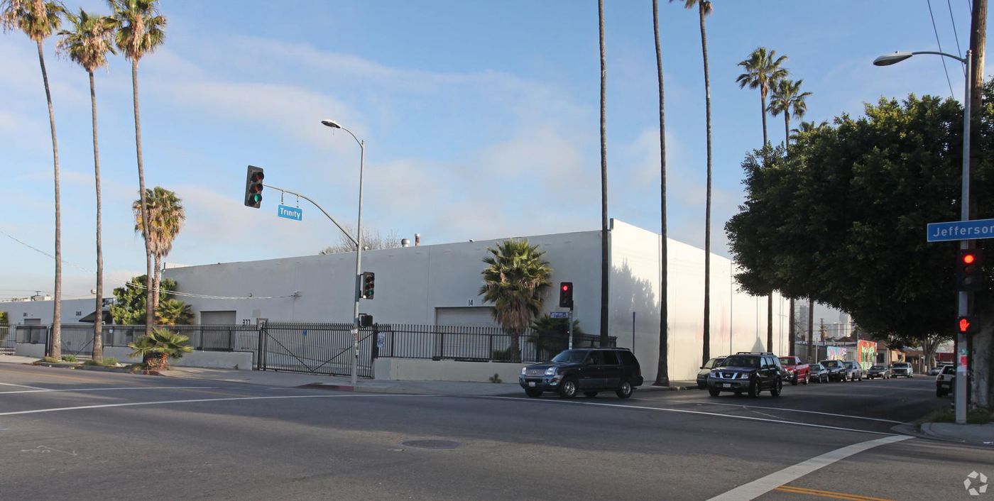 Industrial Property For Lease photo 1