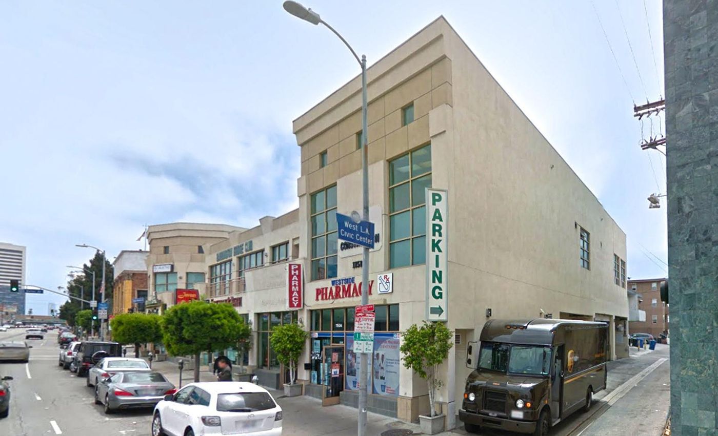 11518 Santa Monica Boulevard photo 2