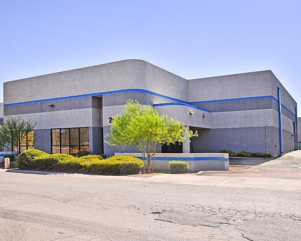 Broadway Industrial Park - 2520-2680 South Industrial Park Avenue photo 2