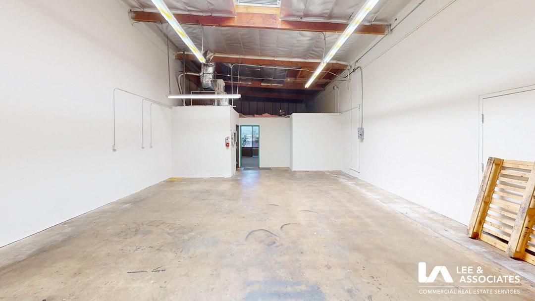2698 Junipero Ave photo 4
