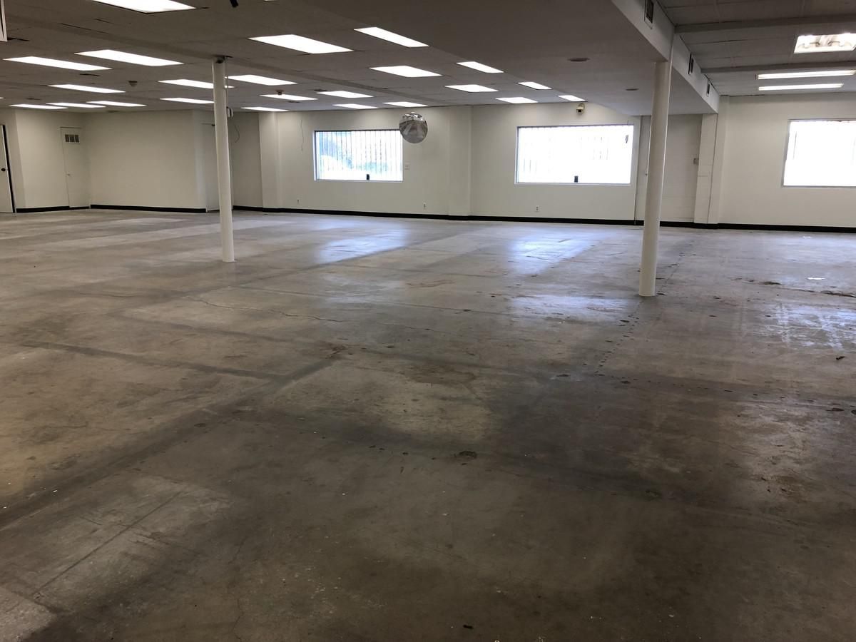 Flex Property for Lease photo 3