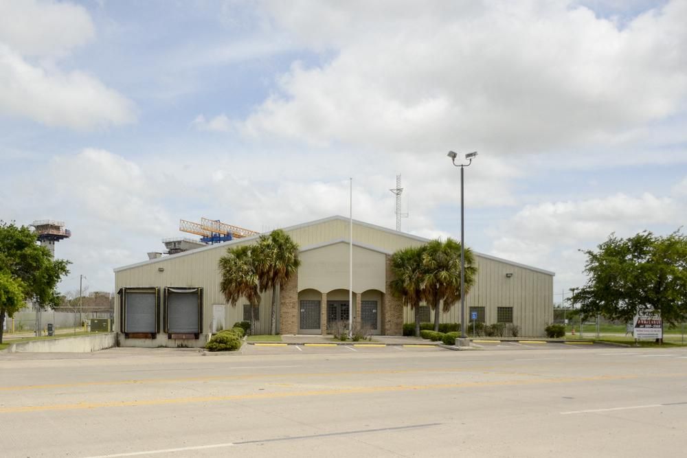 2506 N Port Ave photo 1