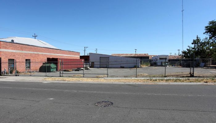 Warehouse Space for Rent at 2223 Evergreen St Sacramento, CA 95815 - #3