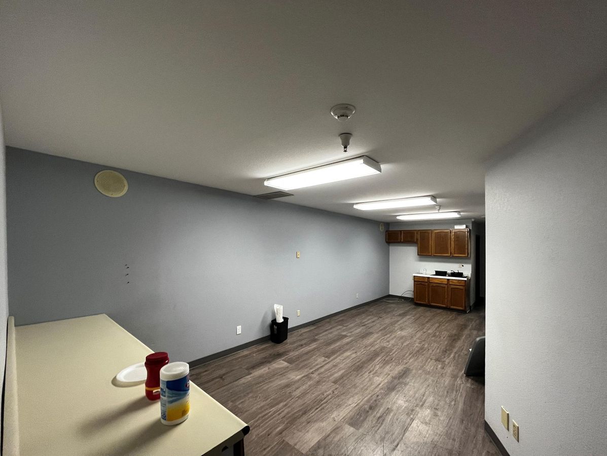 206 W Julie Dr photo 2