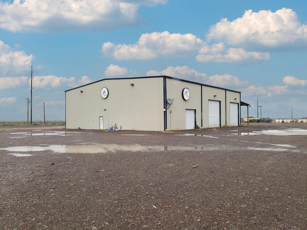 2 Drive-Through Bay Warehouse w/ Wash-Bay photo 2