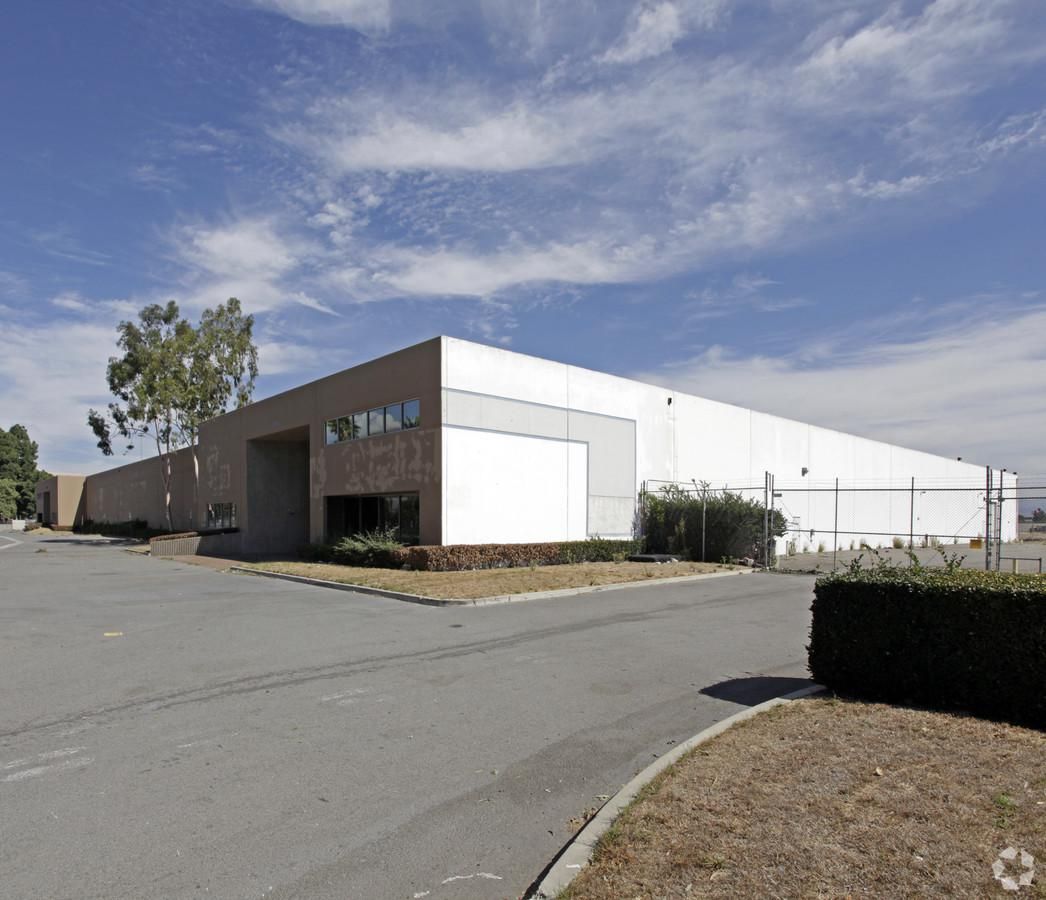 Industrial Property For Lease photo 1