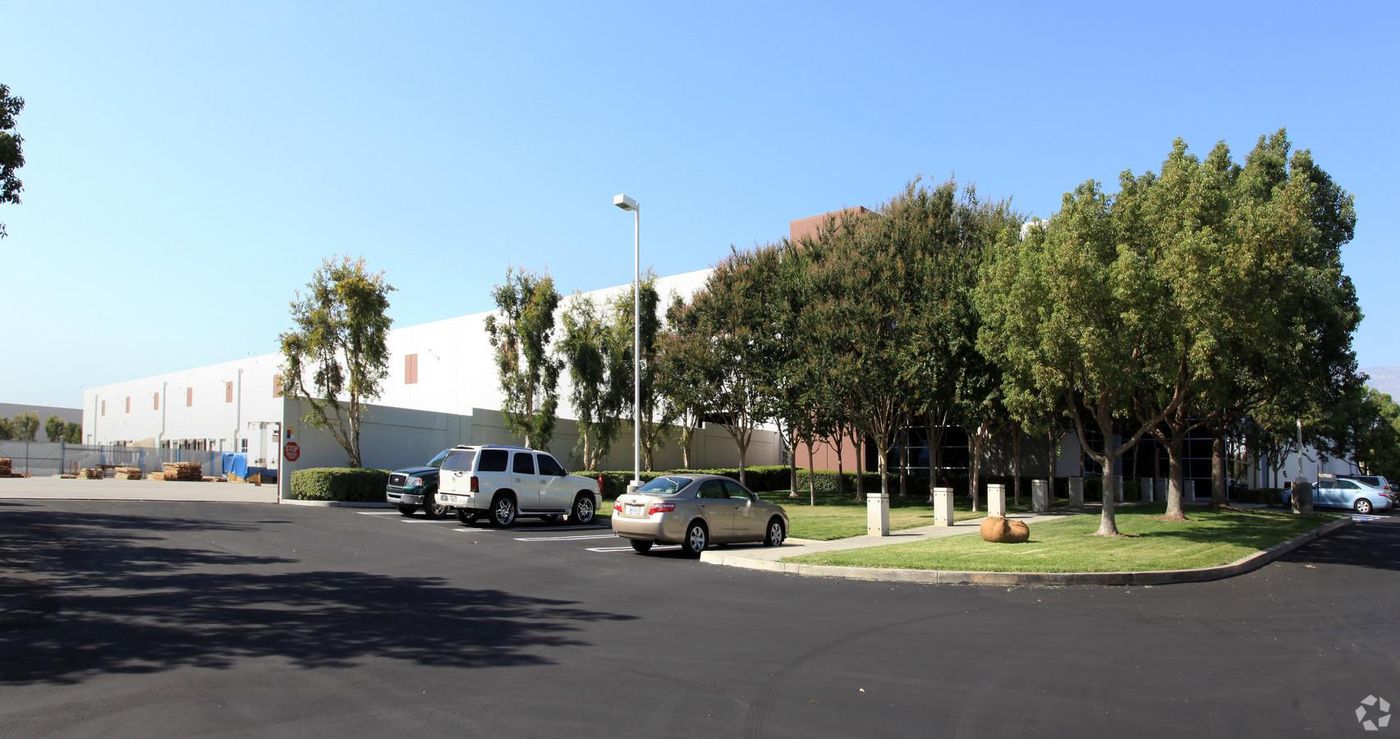 Bldg 4 photo 1