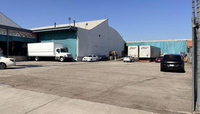 Warehouse Space for Rent at 4724 S Boyle Ave Vernon, CA 90058 - #21