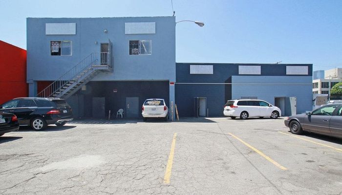 Warehouse Space for Rent at 900-934 S San Pedro St Los Angeles, CA 90015 - #13