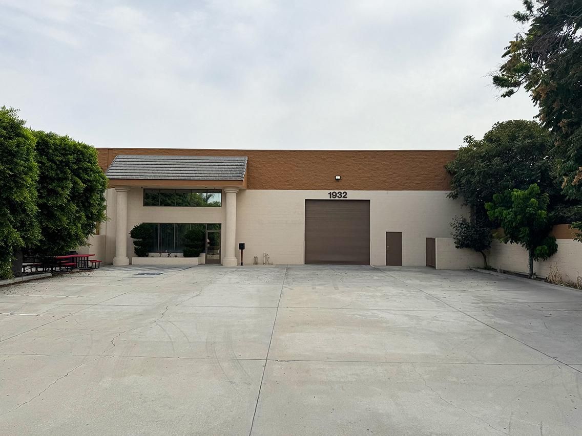1932 Chico Ave photo 1