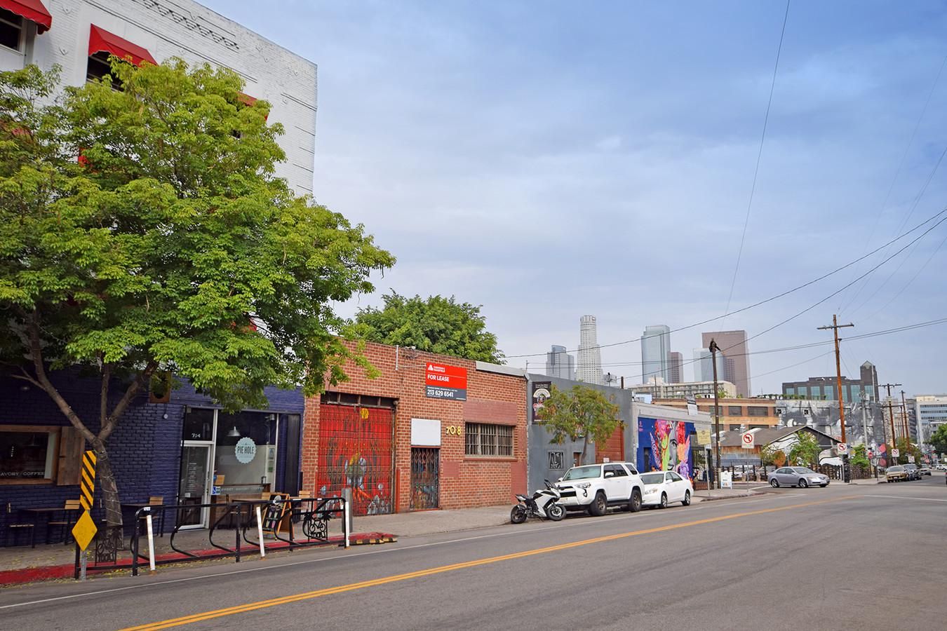 Office/Retail Property For Lease photo 1
