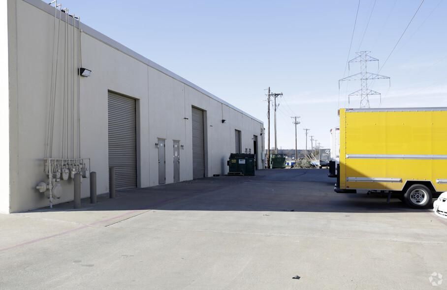 Century Business Park 1420 Century Dr photo 3
