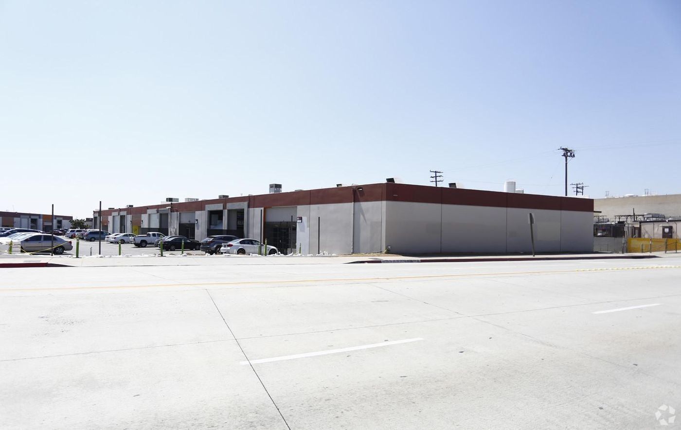 Industrial Property For Lease photo 1